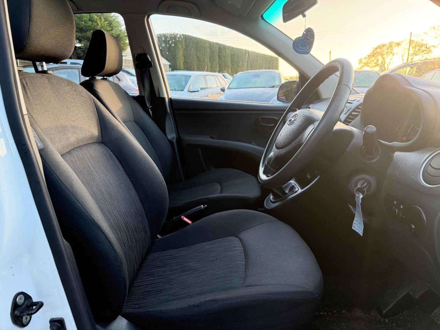 Used Hyundai i10 2013 for sale - 77271391: Photo 11