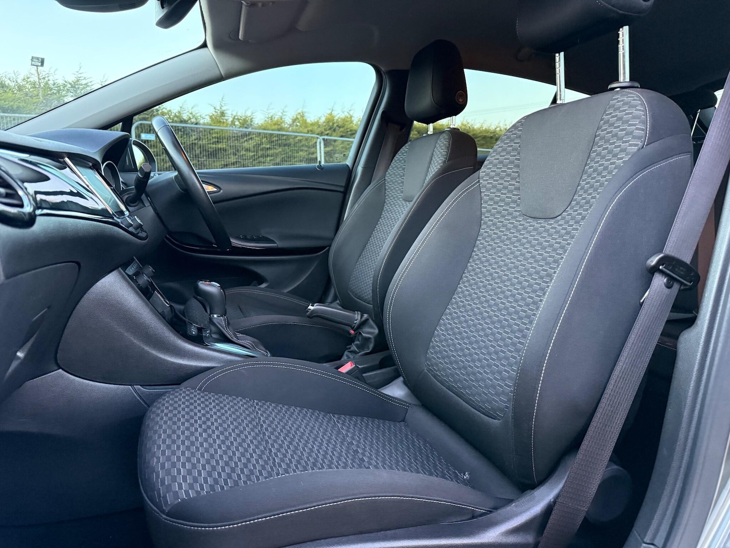 Used Vauxhall Astra 2018 for sale - 76759608: Photo 20