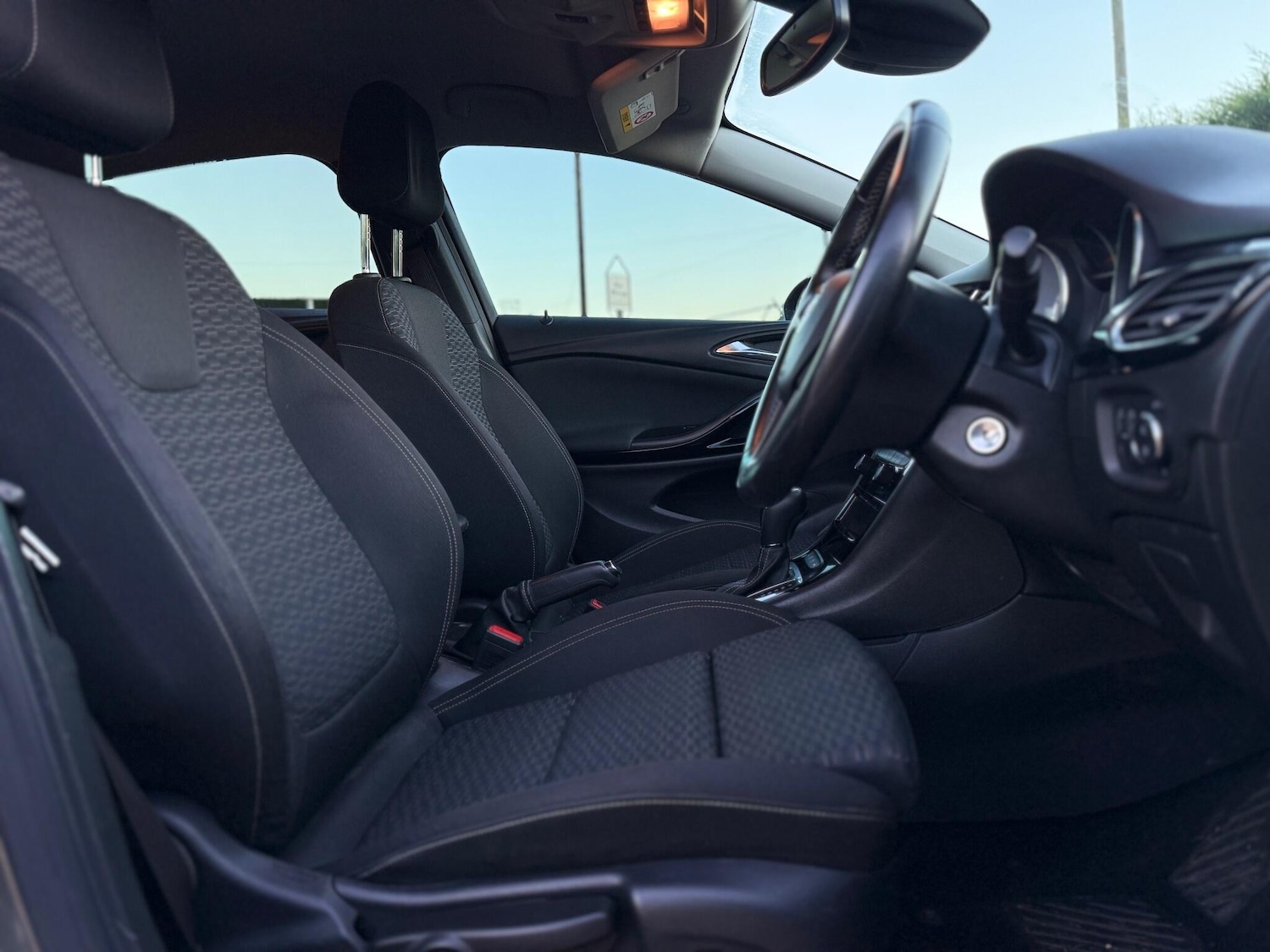 Used Vauxhall Astra 2018 for sale - 76759608: Photo 36