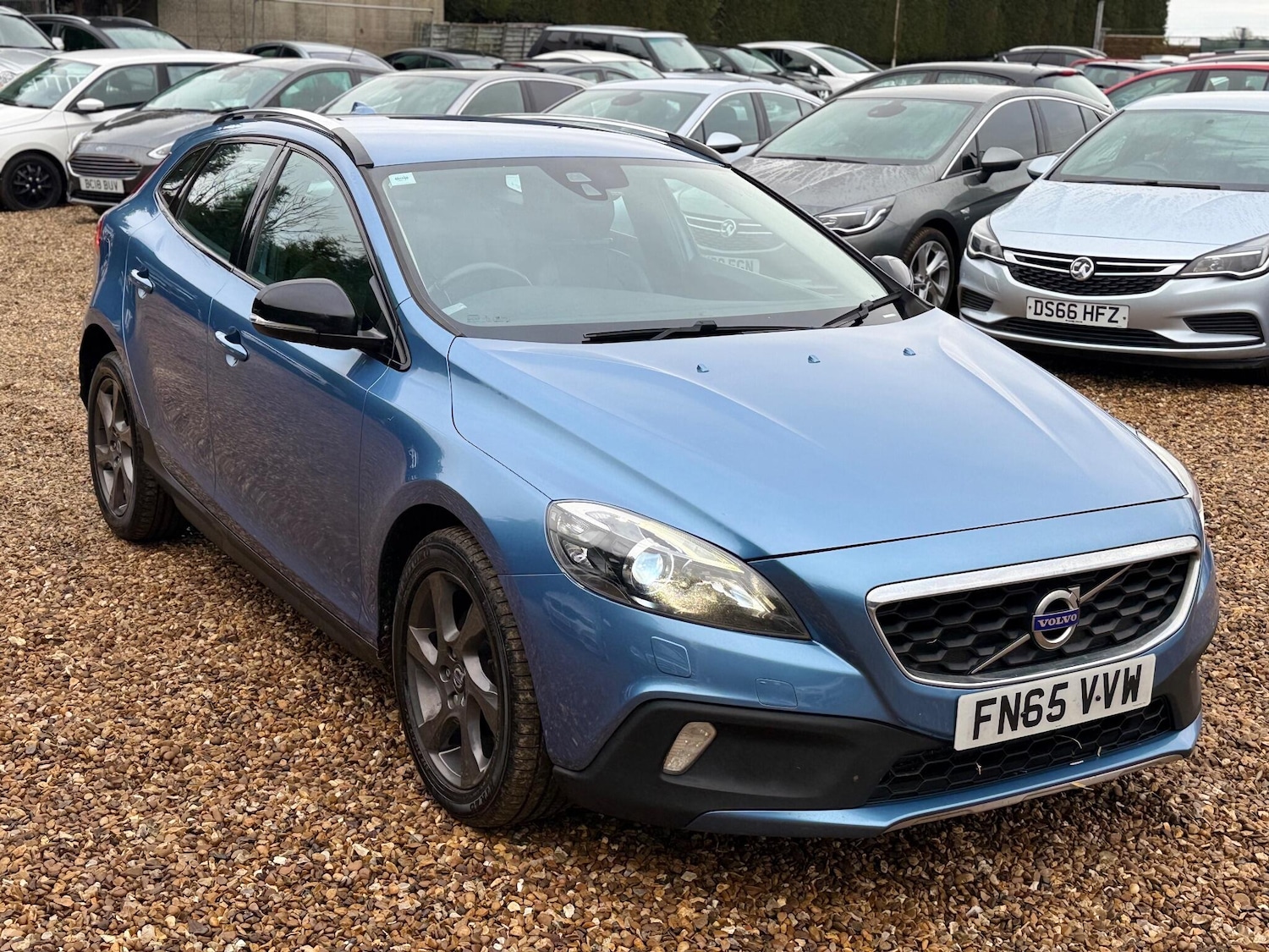 Used Volvo V40 2015 for sale - 77057599: Photo 15