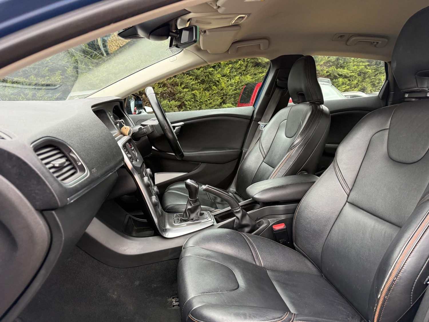 Used Volvo V40 2015 for sale - 77057599: Photo 25