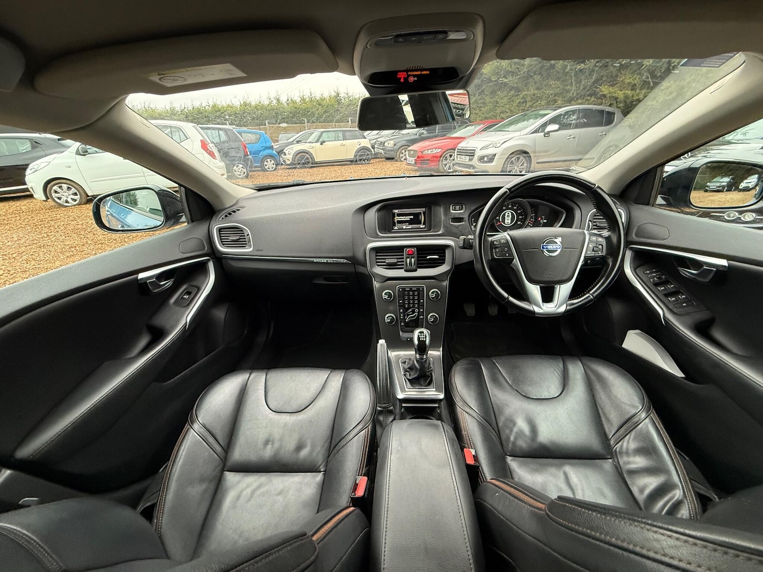 Used Volvo V40 2015 for sale - 77057599: Photo 3