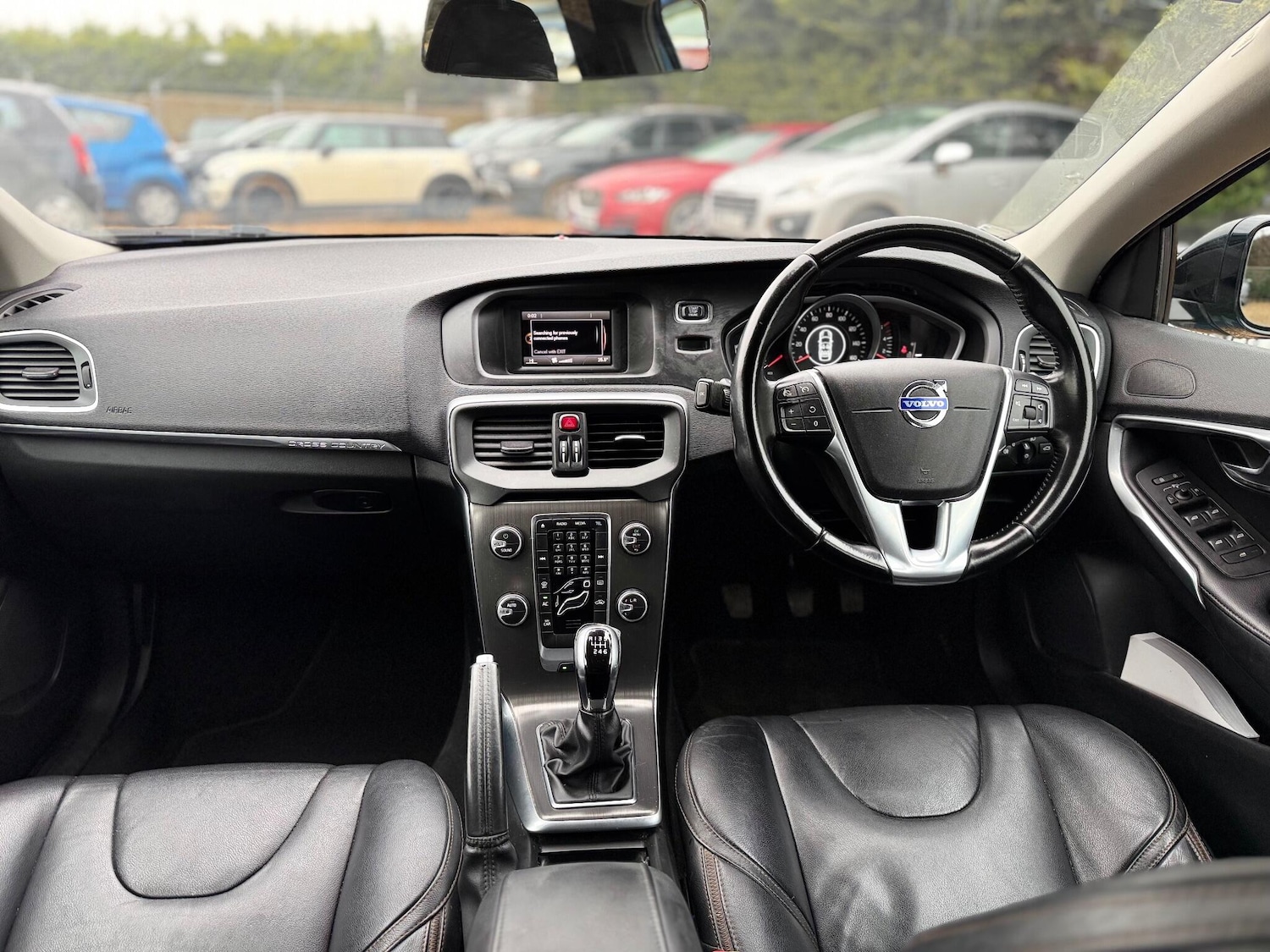 Used Volvo V40 2015 for sale - 77057599: Photo 5