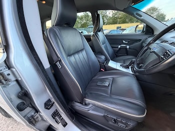 Used Volvo XC90 2011 for sale - 79496365: Photo