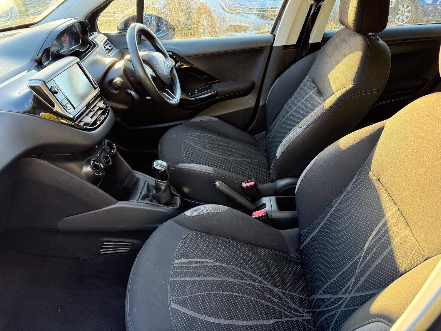 Used Peugeot 208 2013 for sale - 77143096: Photo 10