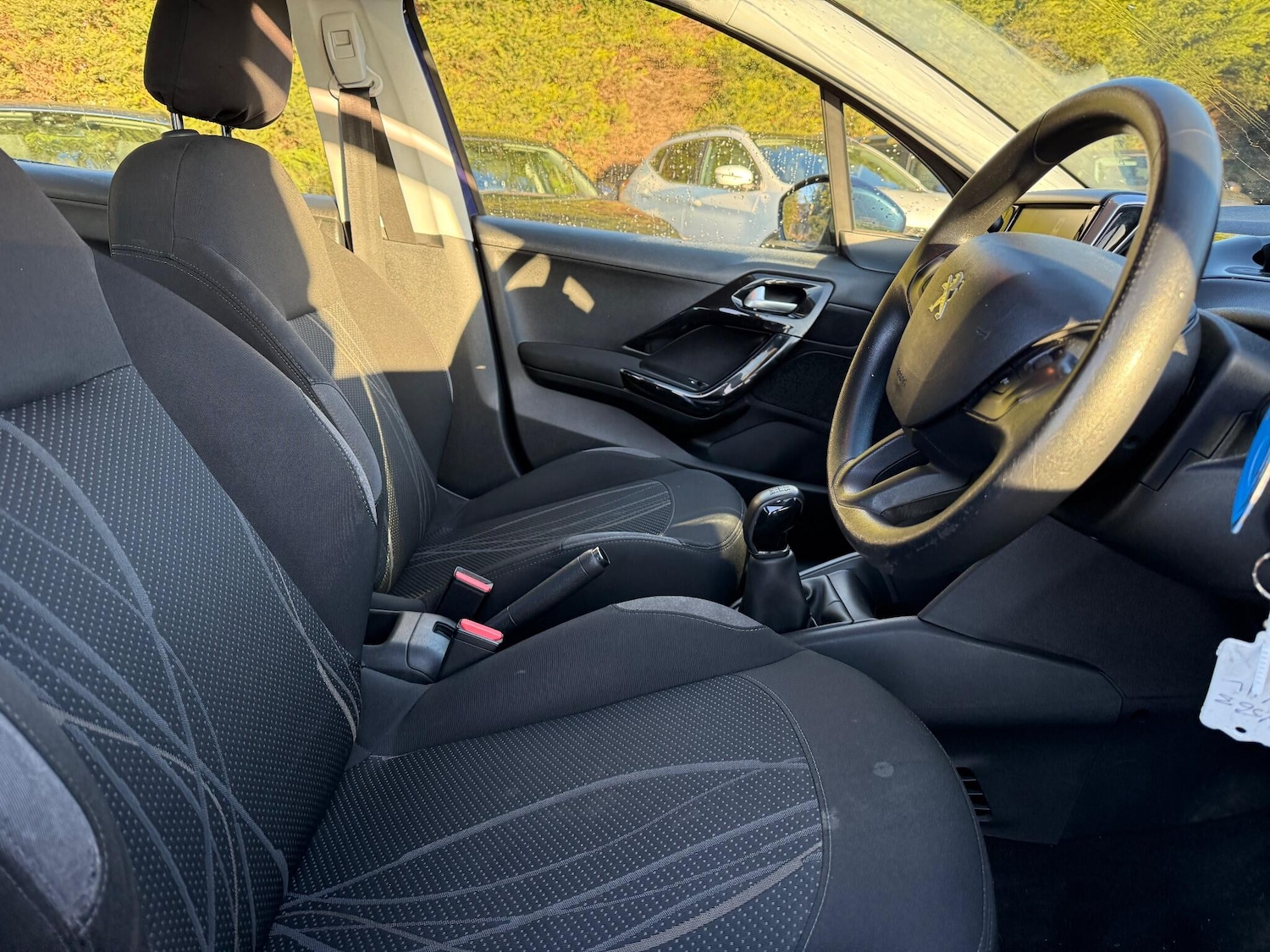 Used Peugeot 208 2013 for sale - 77143096: Photo 28