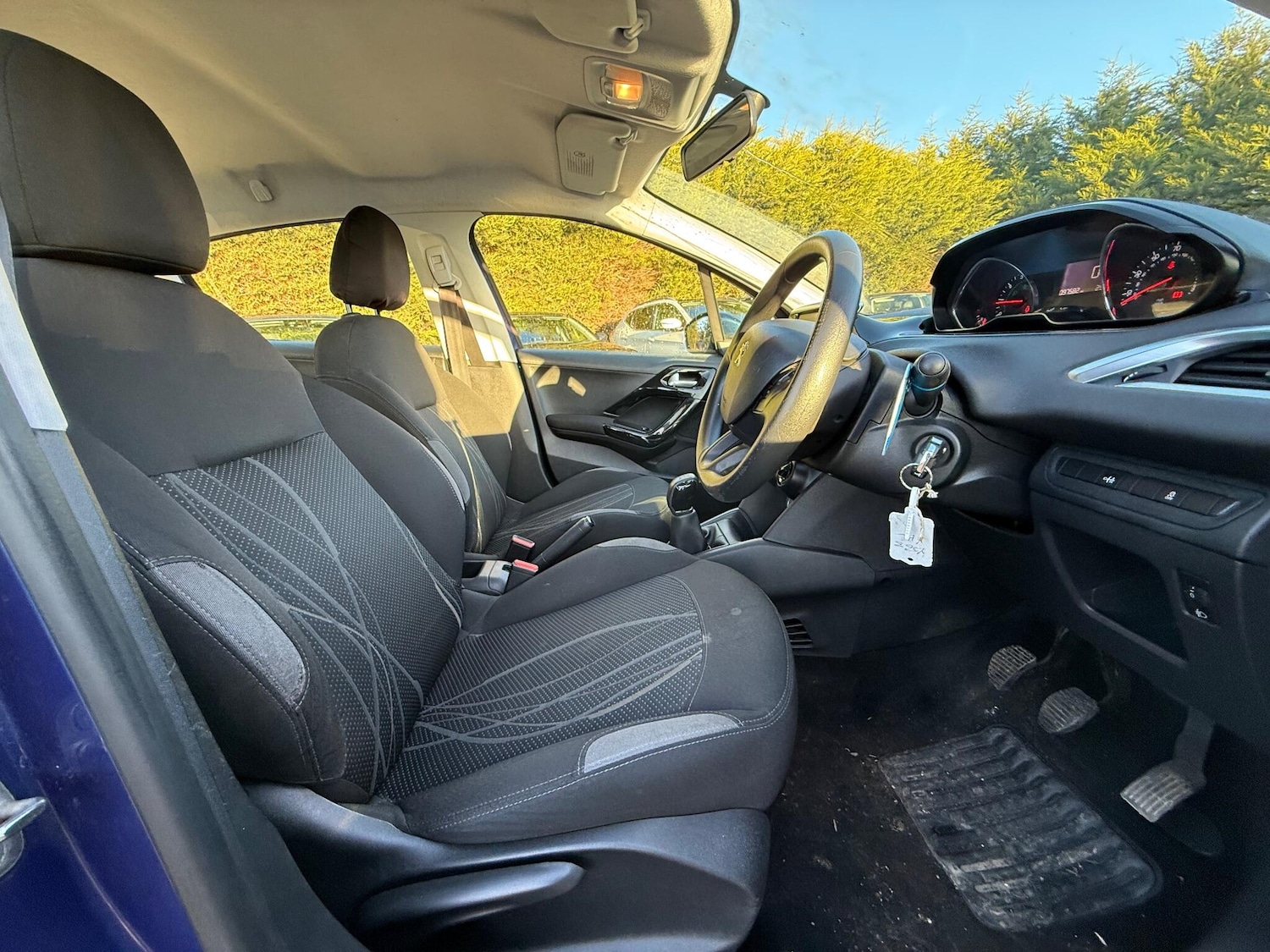 Used Peugeot 208 2013 for sale - 77143096: Photo 9