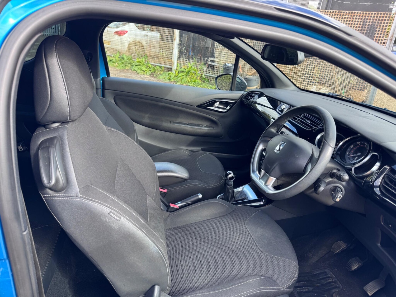 Used Citroen DS3 2011 for sale - 76585122: Photo 9