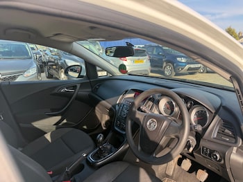 Used Vauxhall Astra 2012 for sale - 78562118: Photo