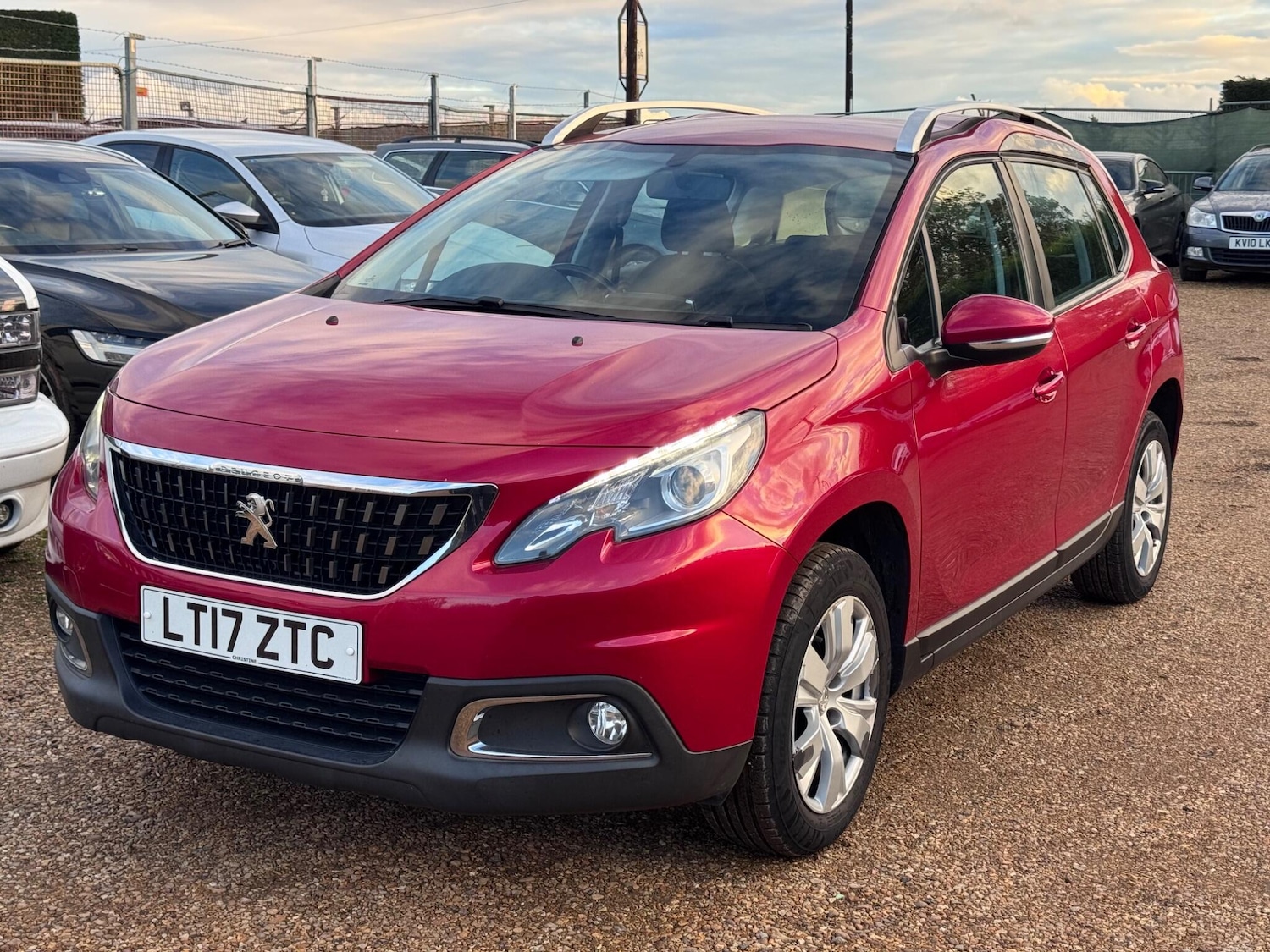 Used Peugeot 2008 2017 for sale - 77016063: Photo 2