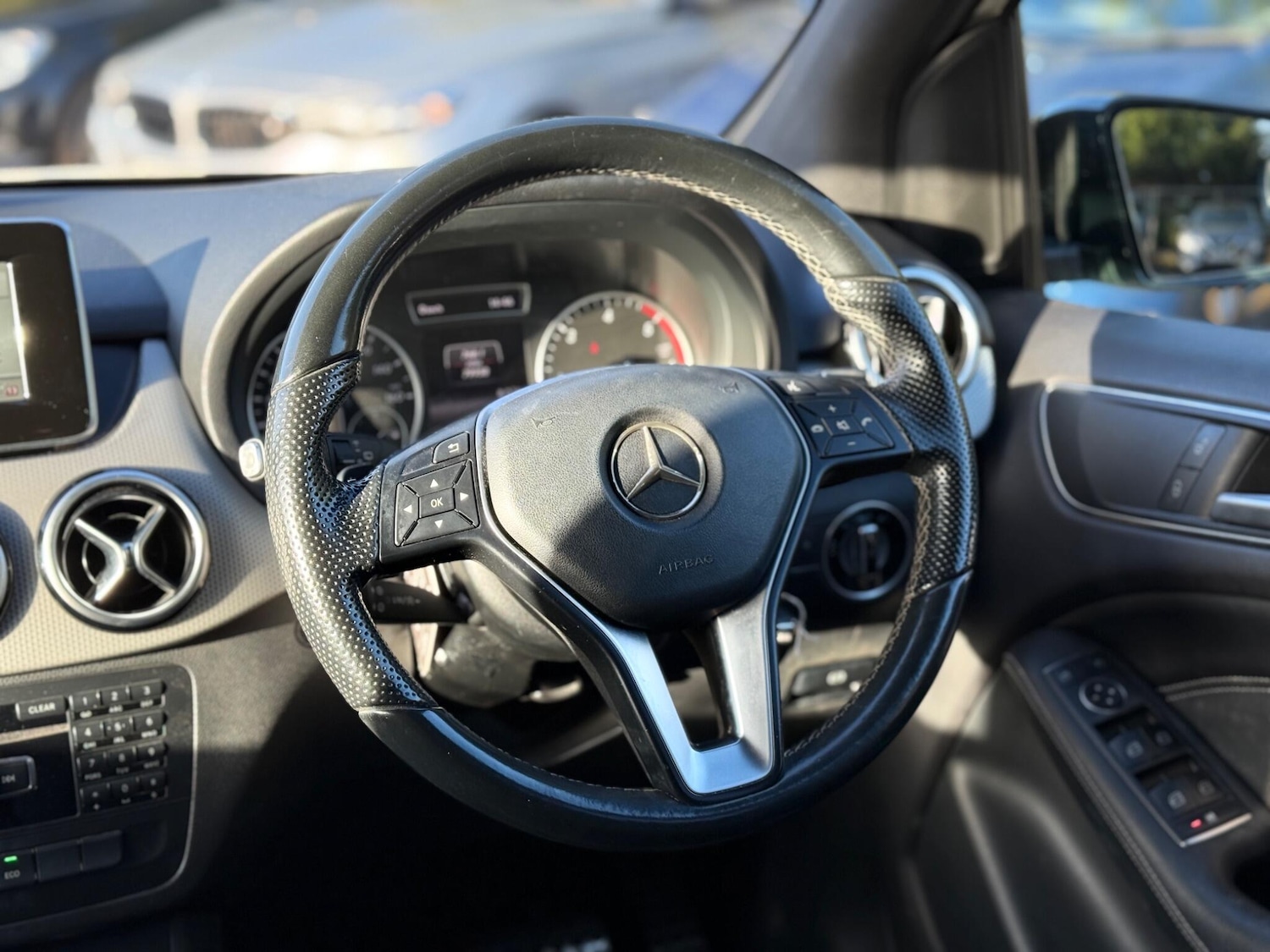 Used Mercedes-Benz B Class 2014 for sale - 77358394: Photo 36