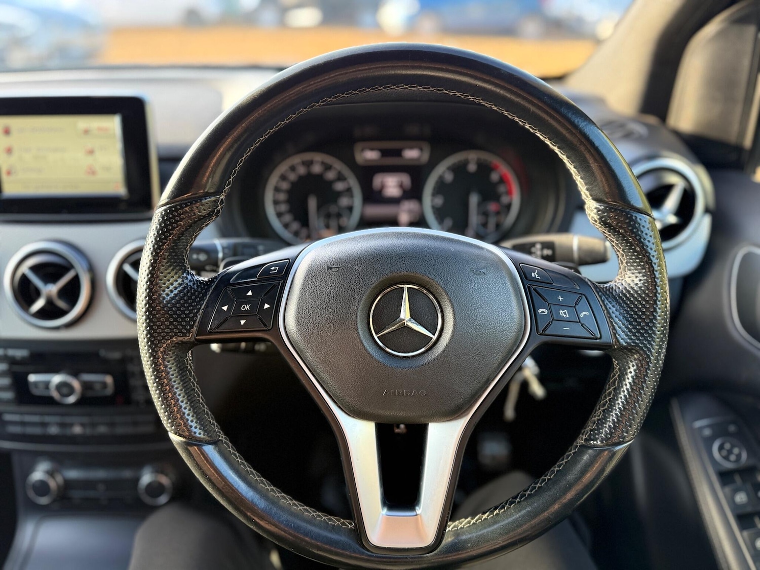 Used Mercedes-Benz B Class 2014 for sale - 77358394: Photo 39