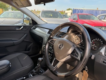 Used Skoda Rapid Spaceback 2015 for sale - 79412569: Photo