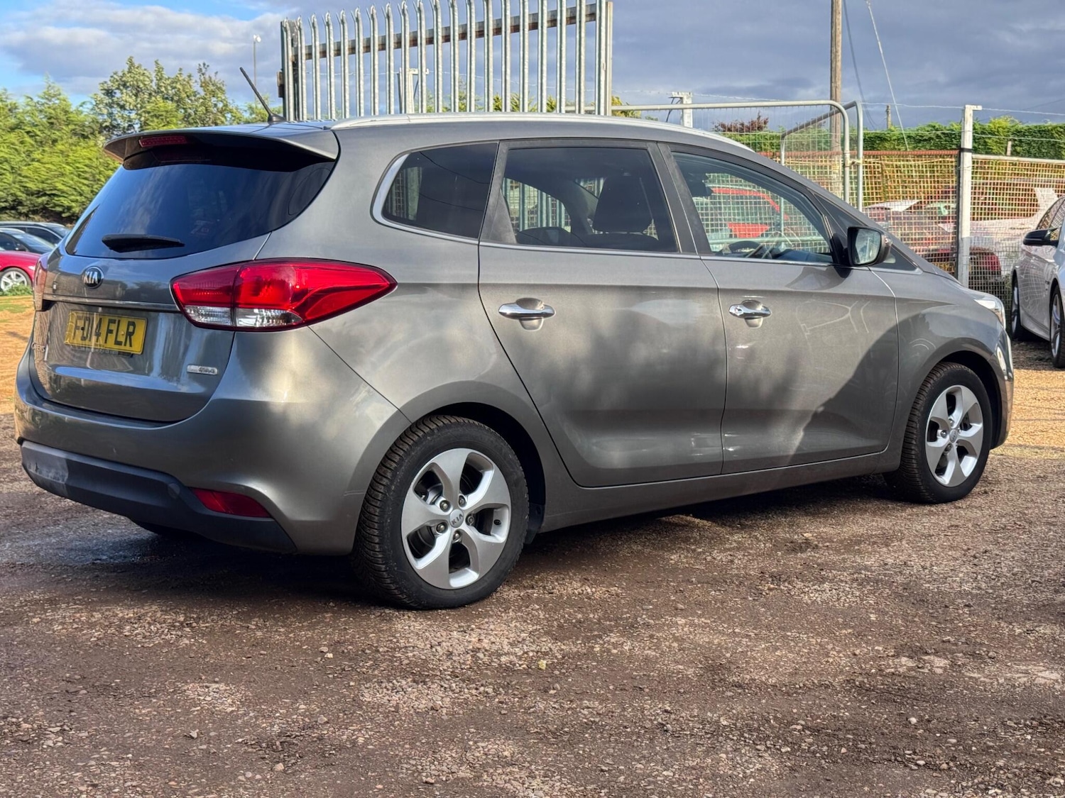 Used Kia Carens 2014 for sale - 76990921: Photo 11