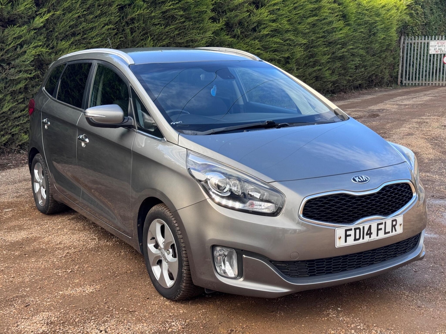 Used Kia Carens 2014 for sale - 76990921: Photo 12