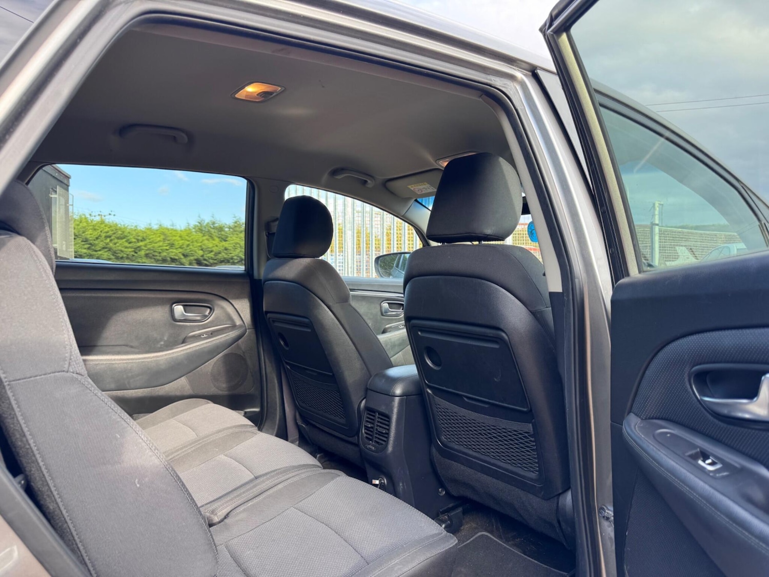 Used Kia Carens 2014 for sale - 76990921: Photo 20