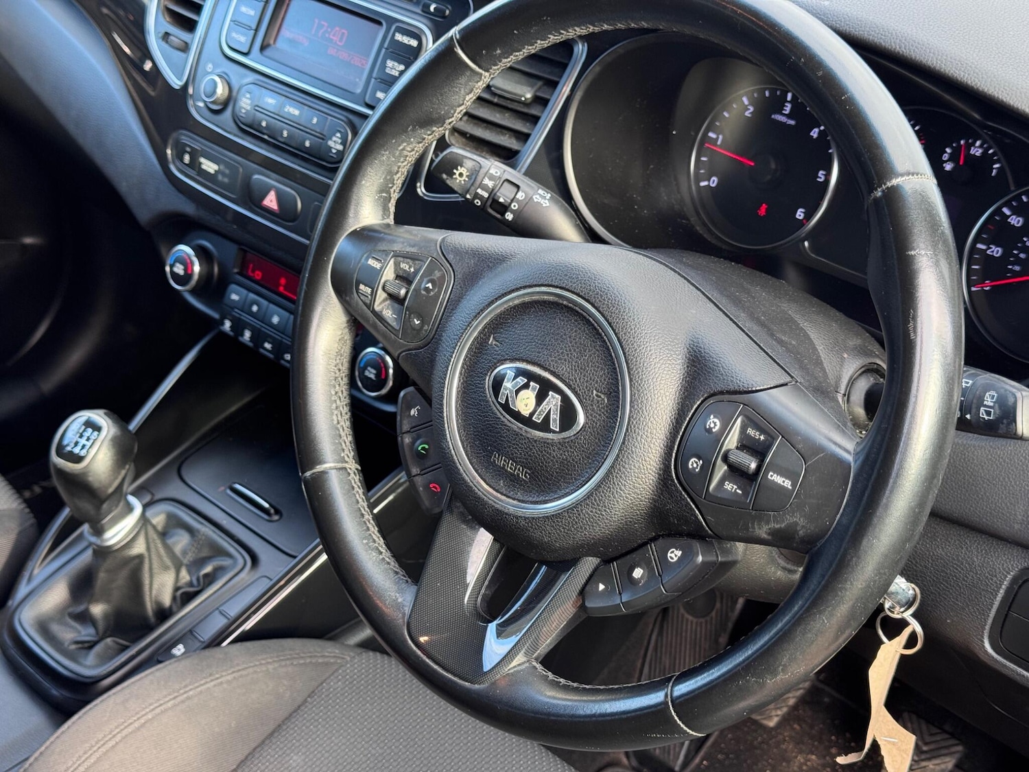 Used Kia Carens 2014 for sale - 76990921: Photo 27