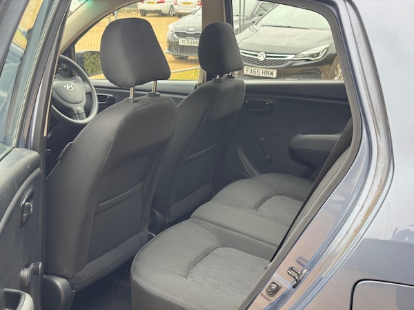 Used Hyundai i10 2014 for sale - 76201065: Photo 17