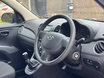 Used Hyundai i10 2014 for sale - 76201065: Photo 3