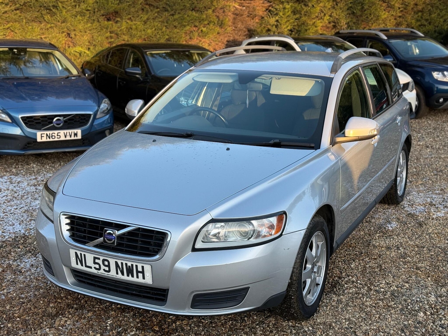Used Volvo V50 2009 for sale - 77109760: Photo 2