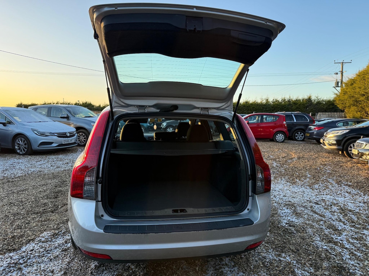 Used Volvo V50 2009 for sale - 77109760: Photo 25