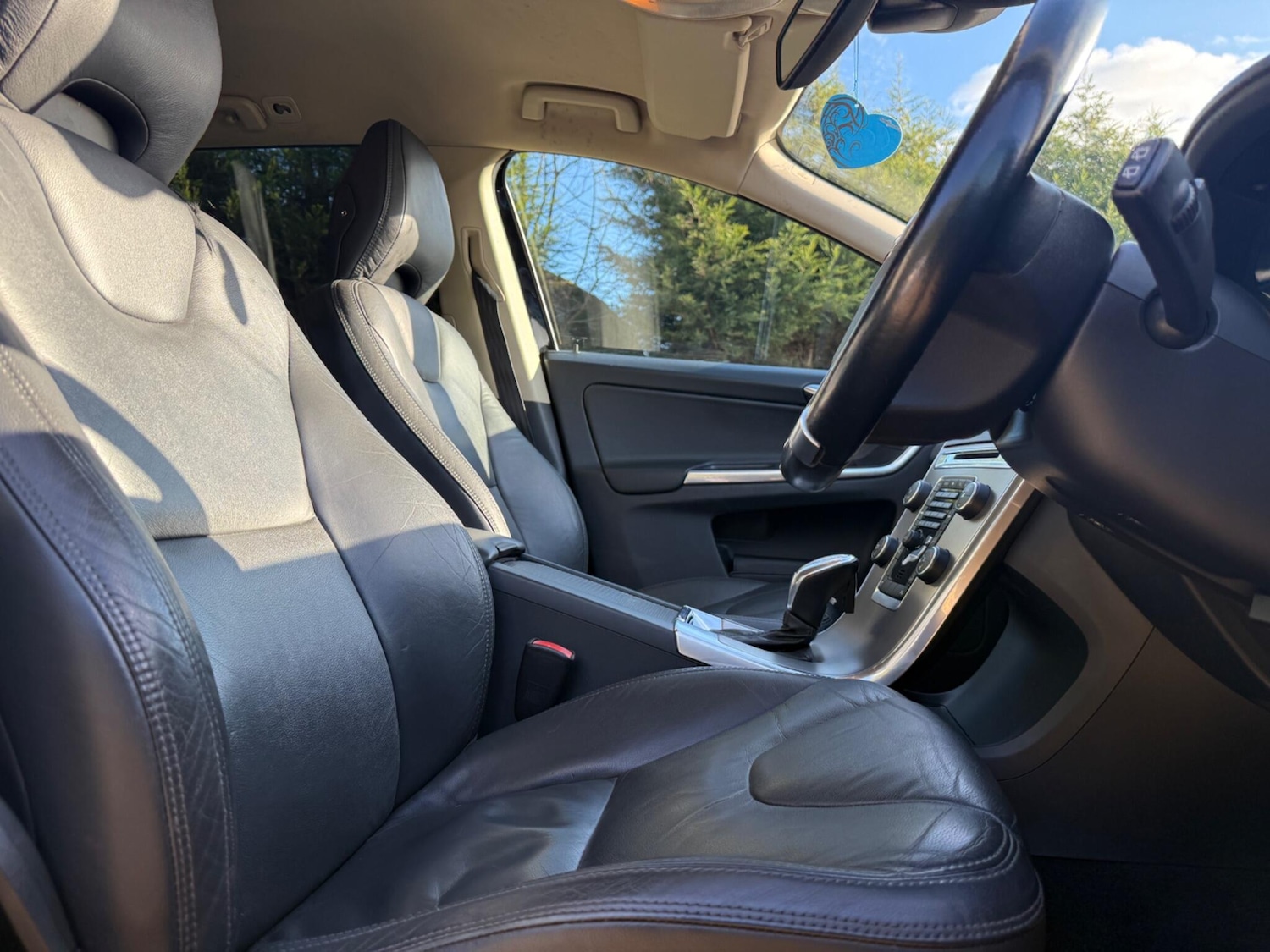 Used Volvo XC60 2012 for sale - 77559780: Photo 21