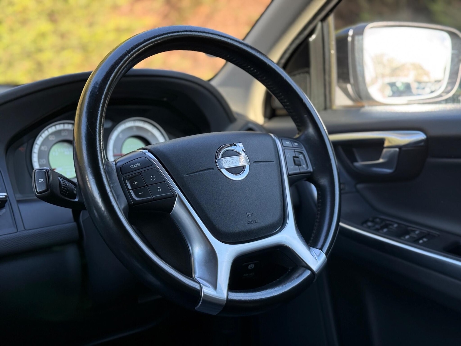 Used Volvo XC60 2012 for sale - 77559780: Photo 37