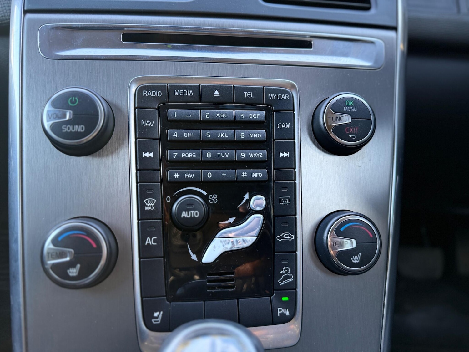 Used Volvo XC60 2012 for sale - 77559780: Photo 40