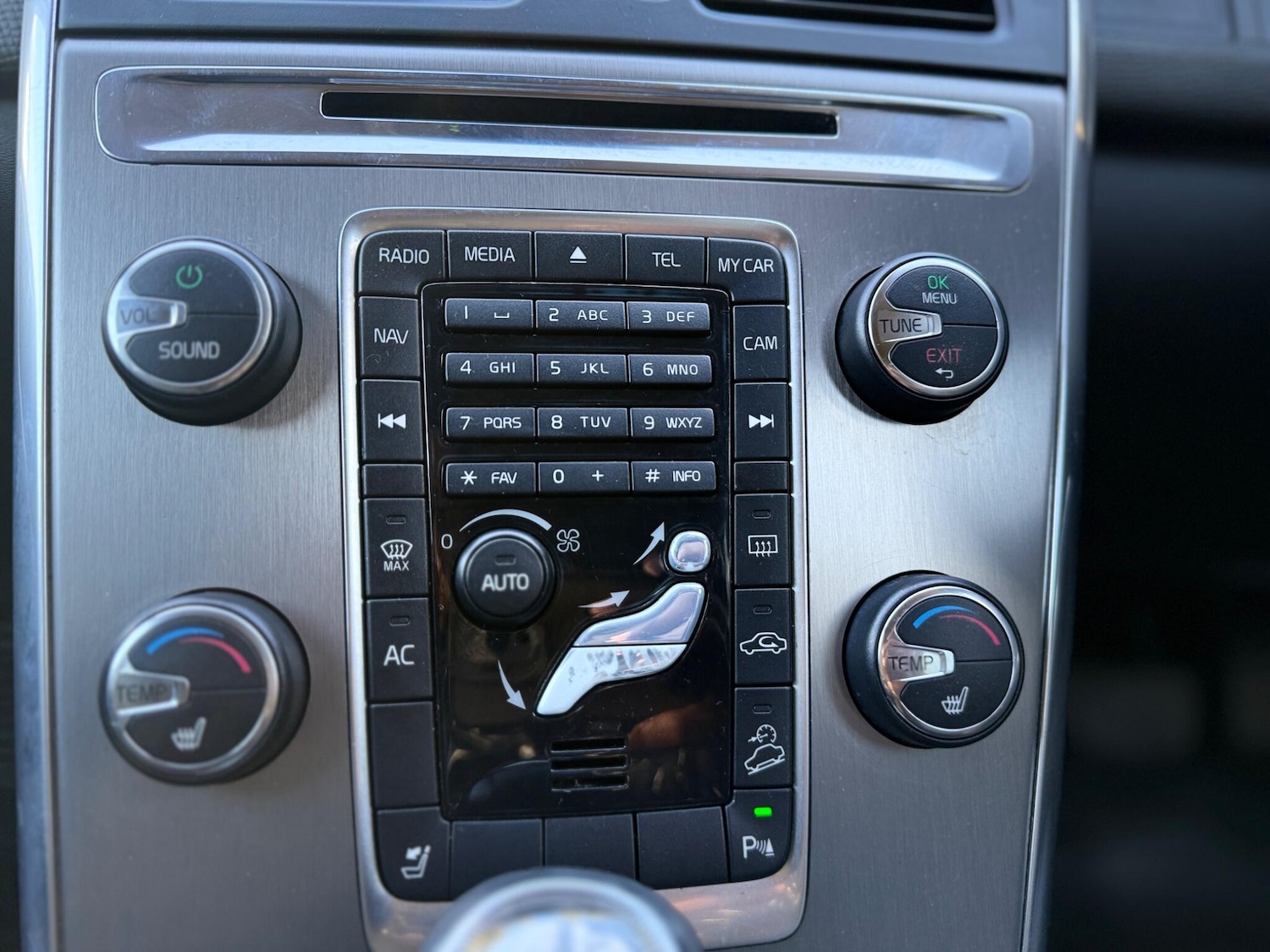 Used Volvo XC60 2012 for sale - 77559780: Photo 45