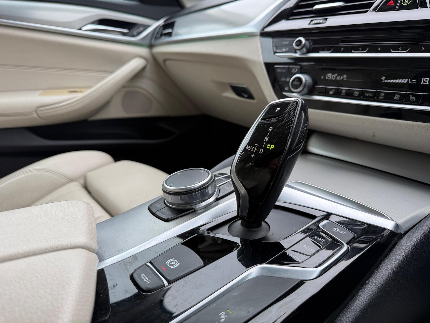 Used BMW 5 Series 2017 for sale - 77400623: Photo 19