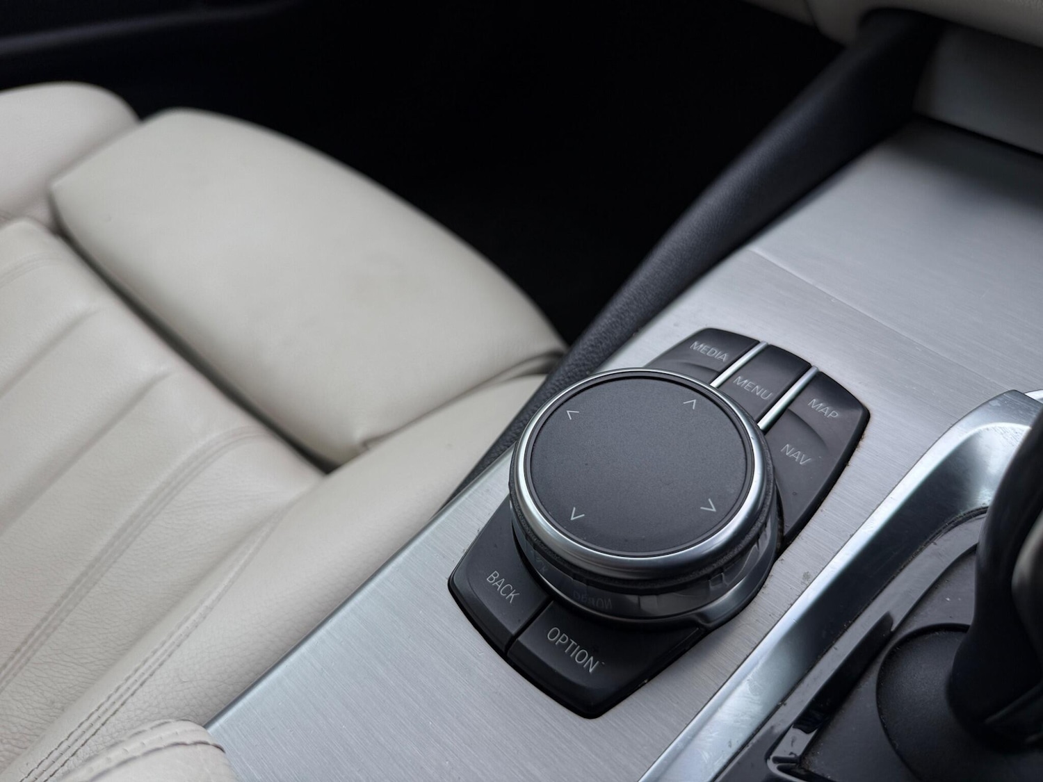 Used BMW 5 Series 2017 for sale - 77400623: Photo 45