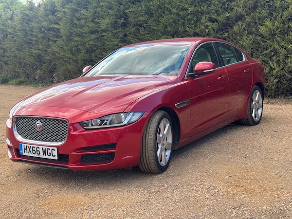 Used Jaguar XE 2016 for sale - 75002370: Photo 1