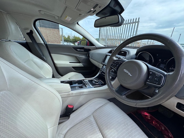 Used Jaguar XE 2016 for sale - 75002370: Photo 40