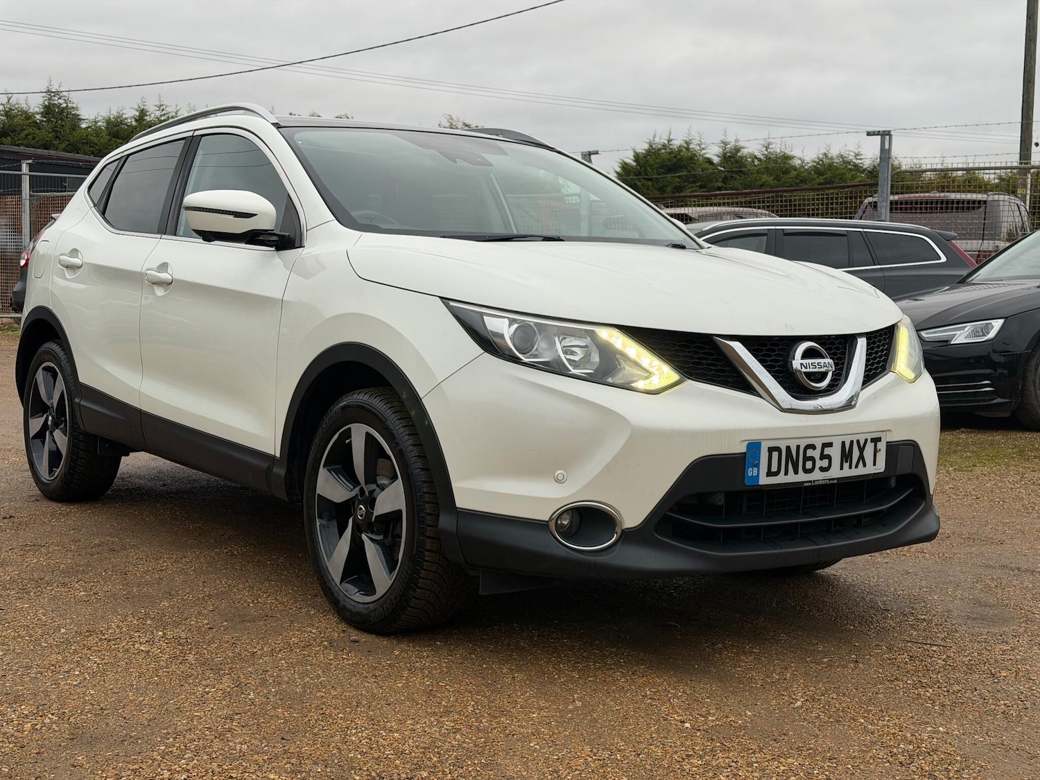 Used Nissan Qashqai for sale - 76727580: Photo 1
