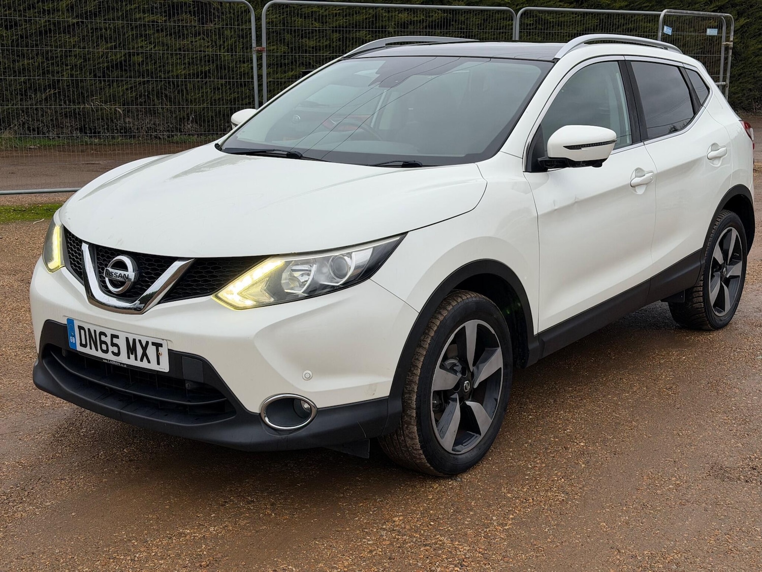 Used Nissan Qashqai for sale - 76727580: Photo 2