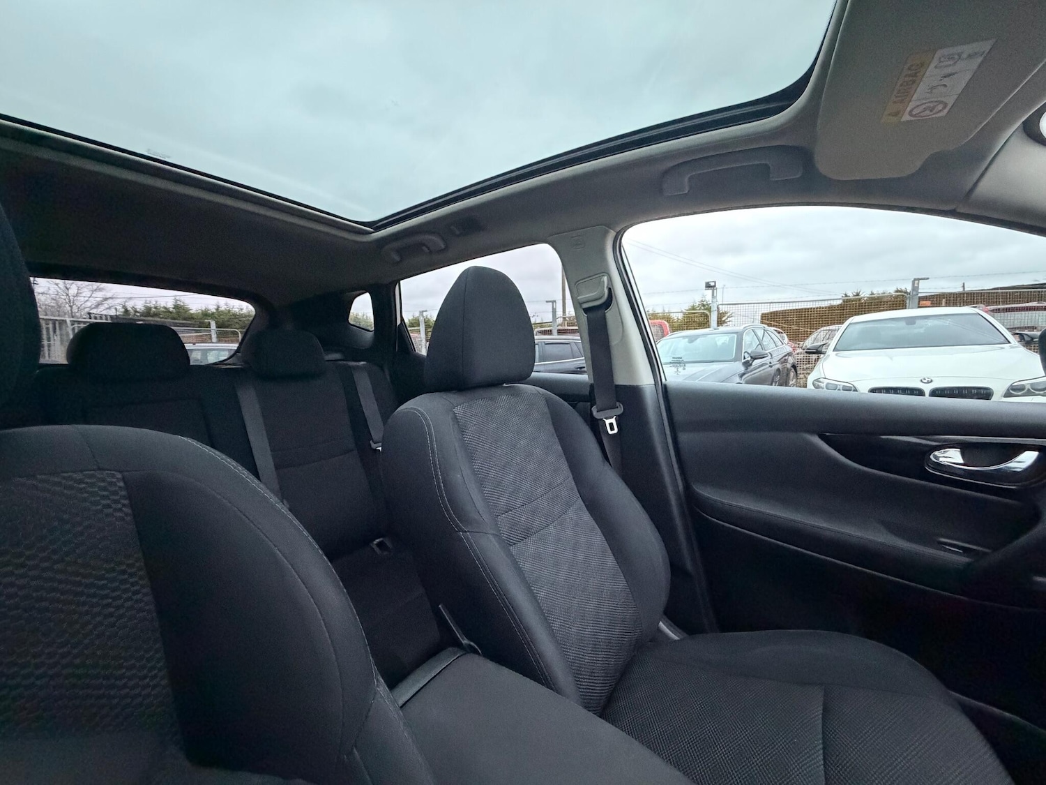 Used Nissan Qashqai for sale - 76727580: Photo 31