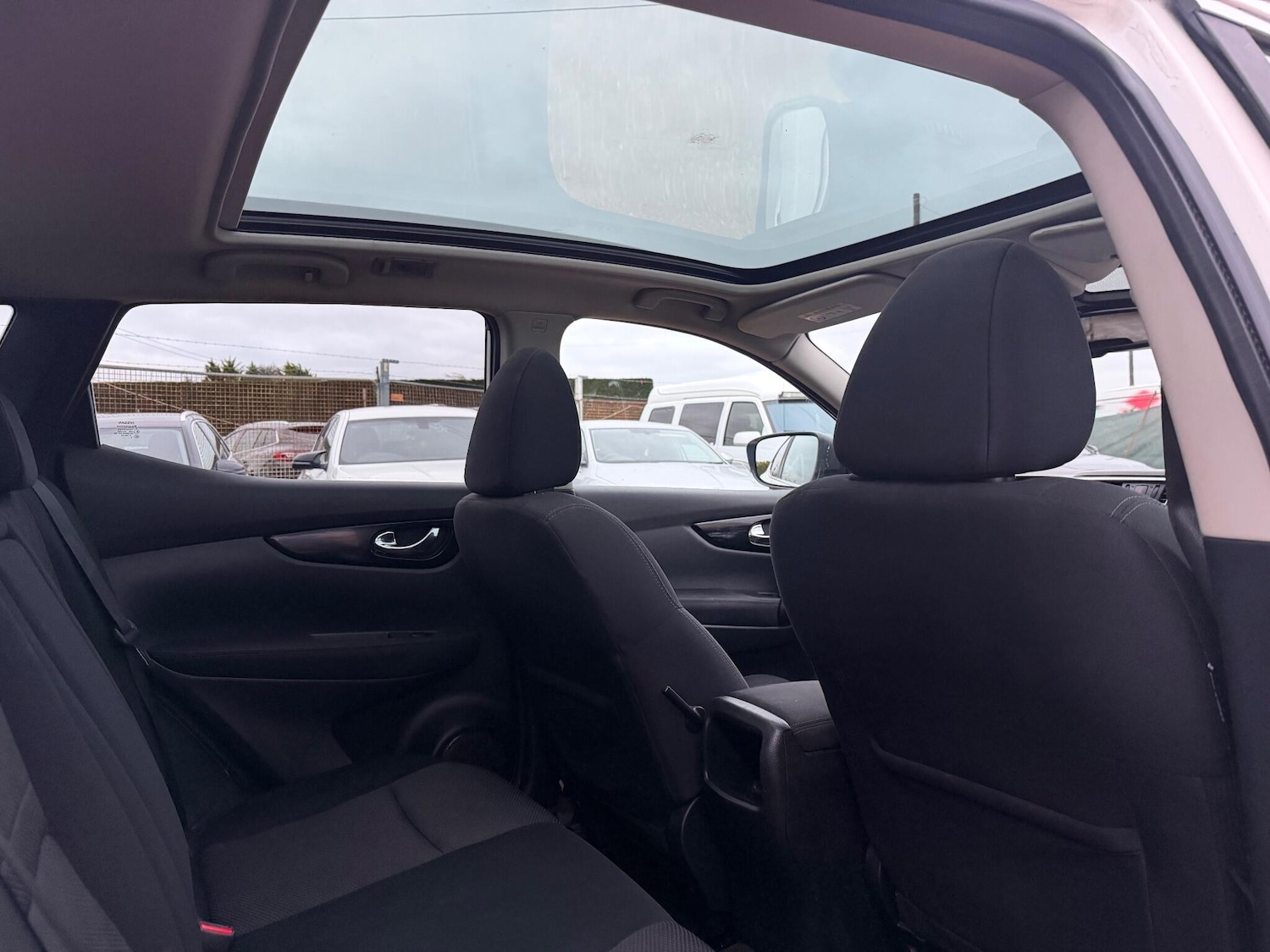 Used Nissan Qashqai for sale - 76727580: Photo 8