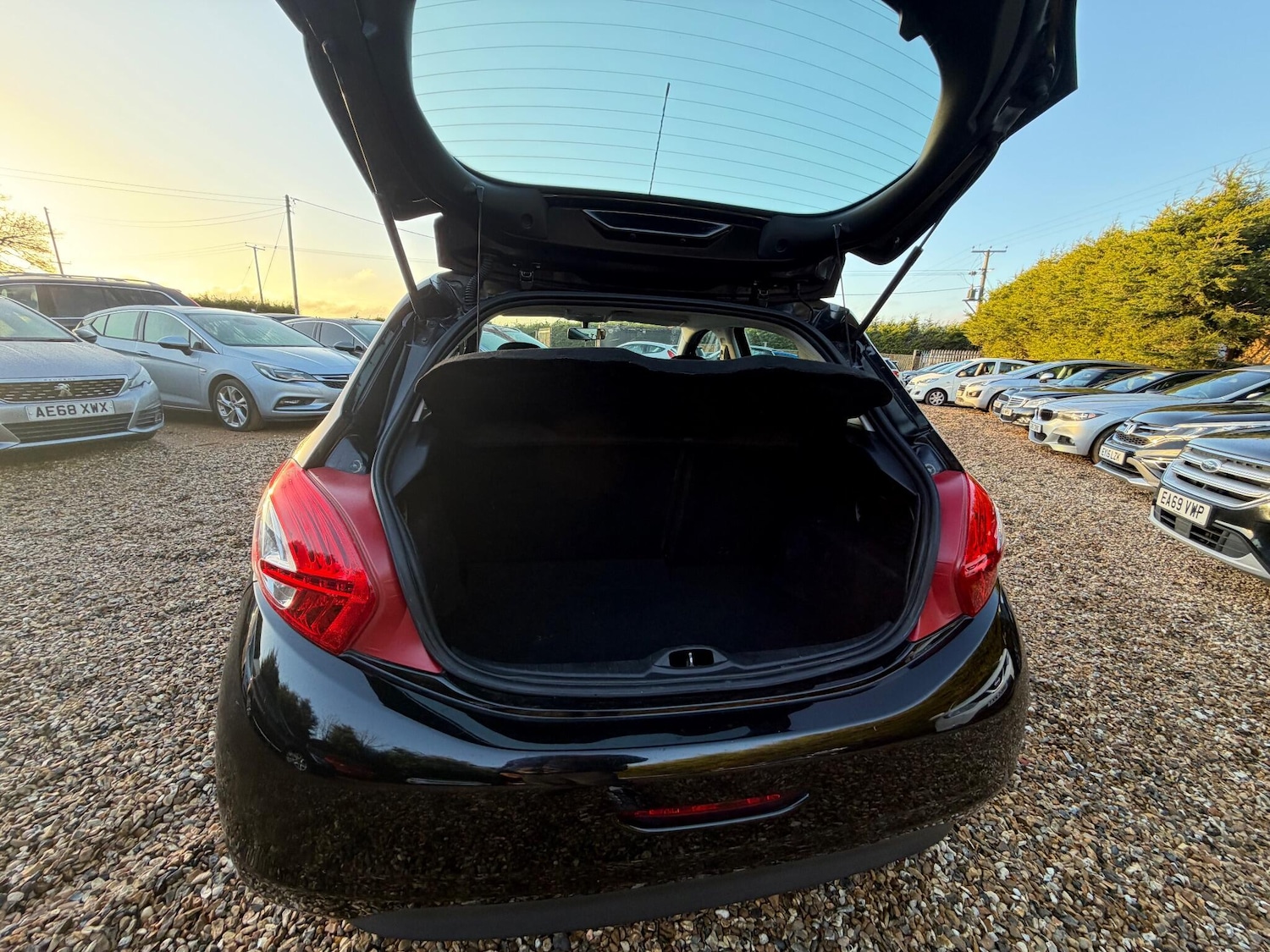 Used Peugeot 208 2013 for sale - 77016687: Photo 18