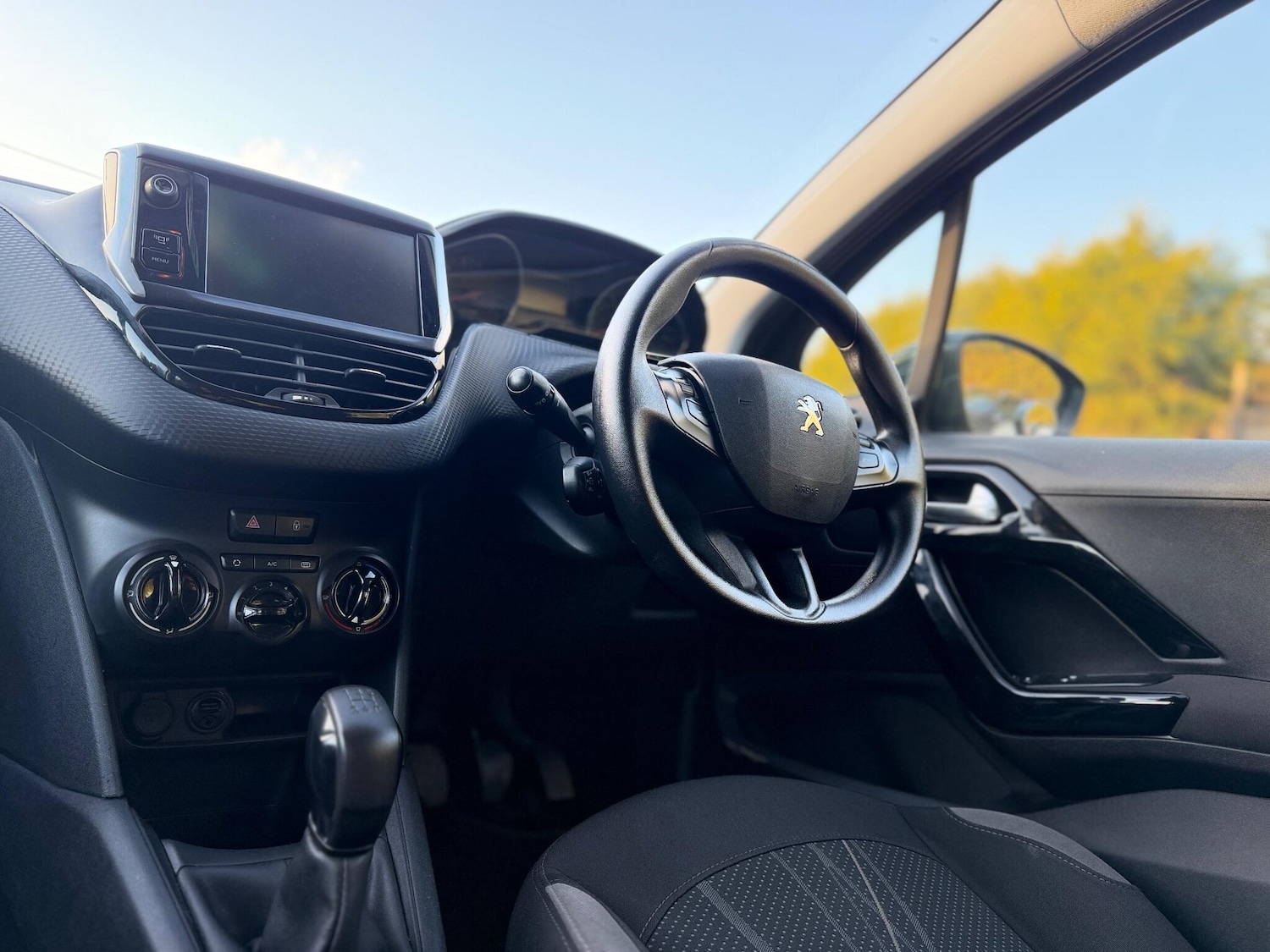 Used Peugeot 208 2013 for sale - 77016687: Photo 26