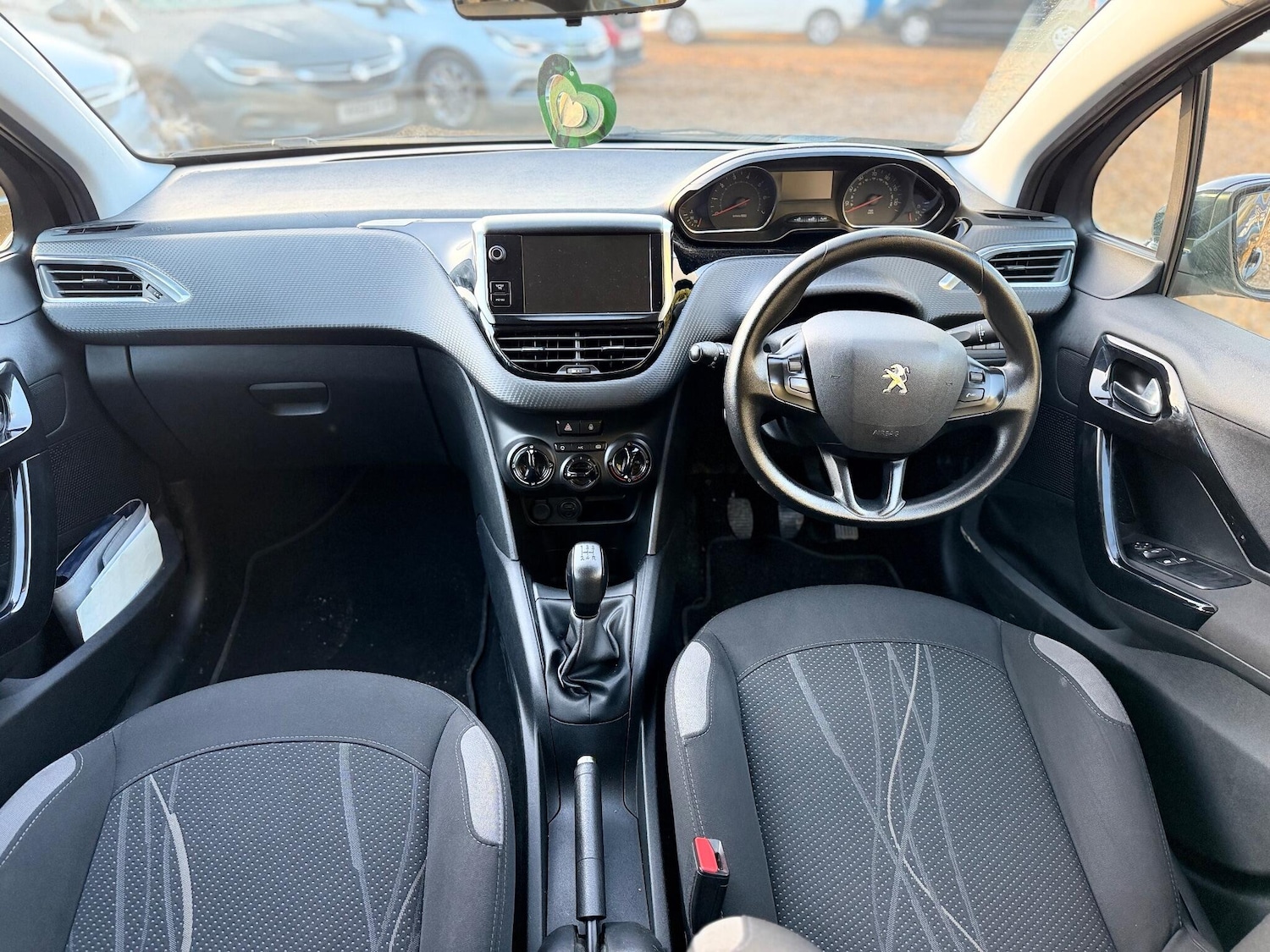 Used Peugeot 208 2013 for sale - 77016687: Photo 27