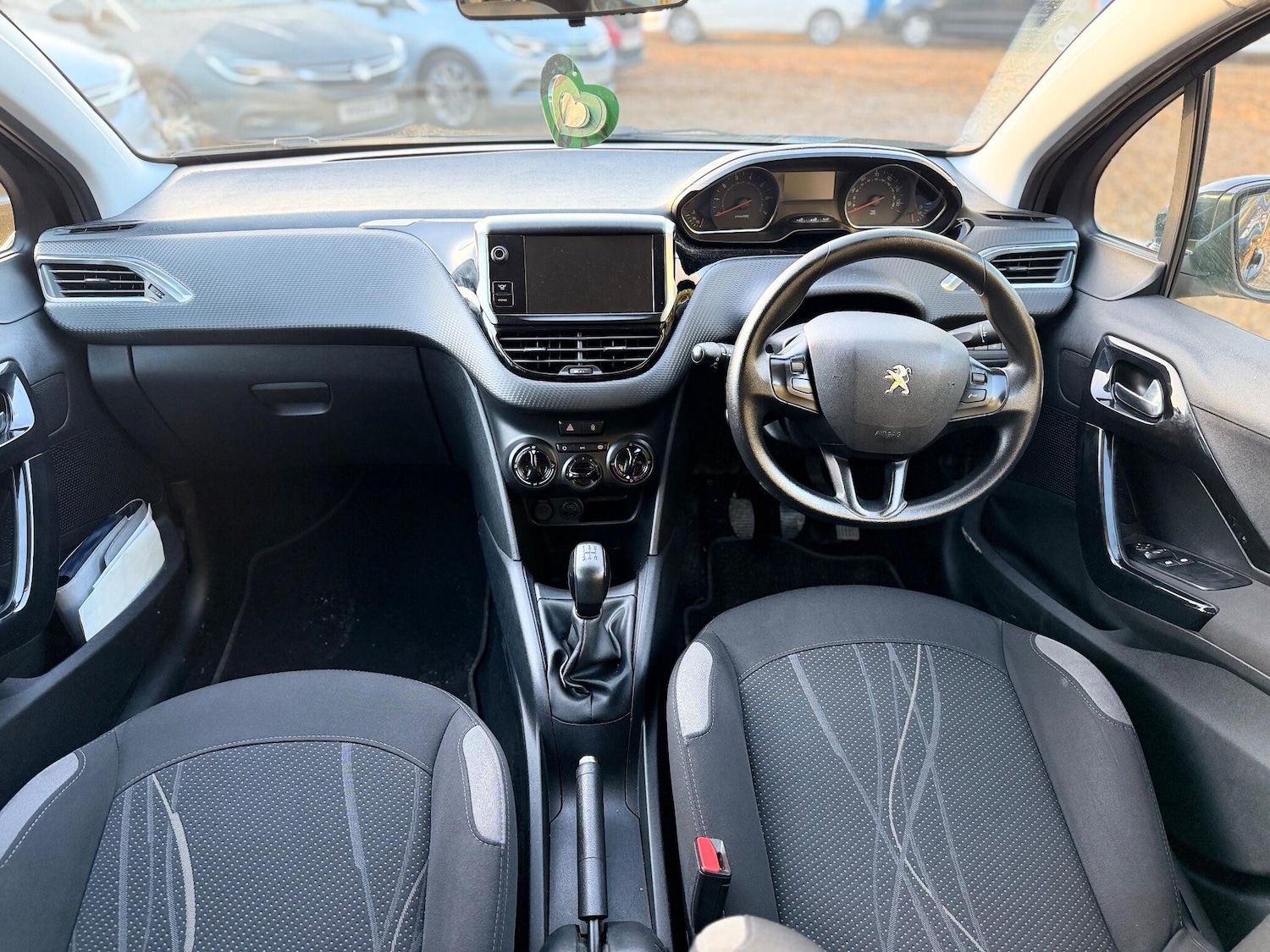 Used Peugeot 208 2013 for sale - 77016687: Photo 3