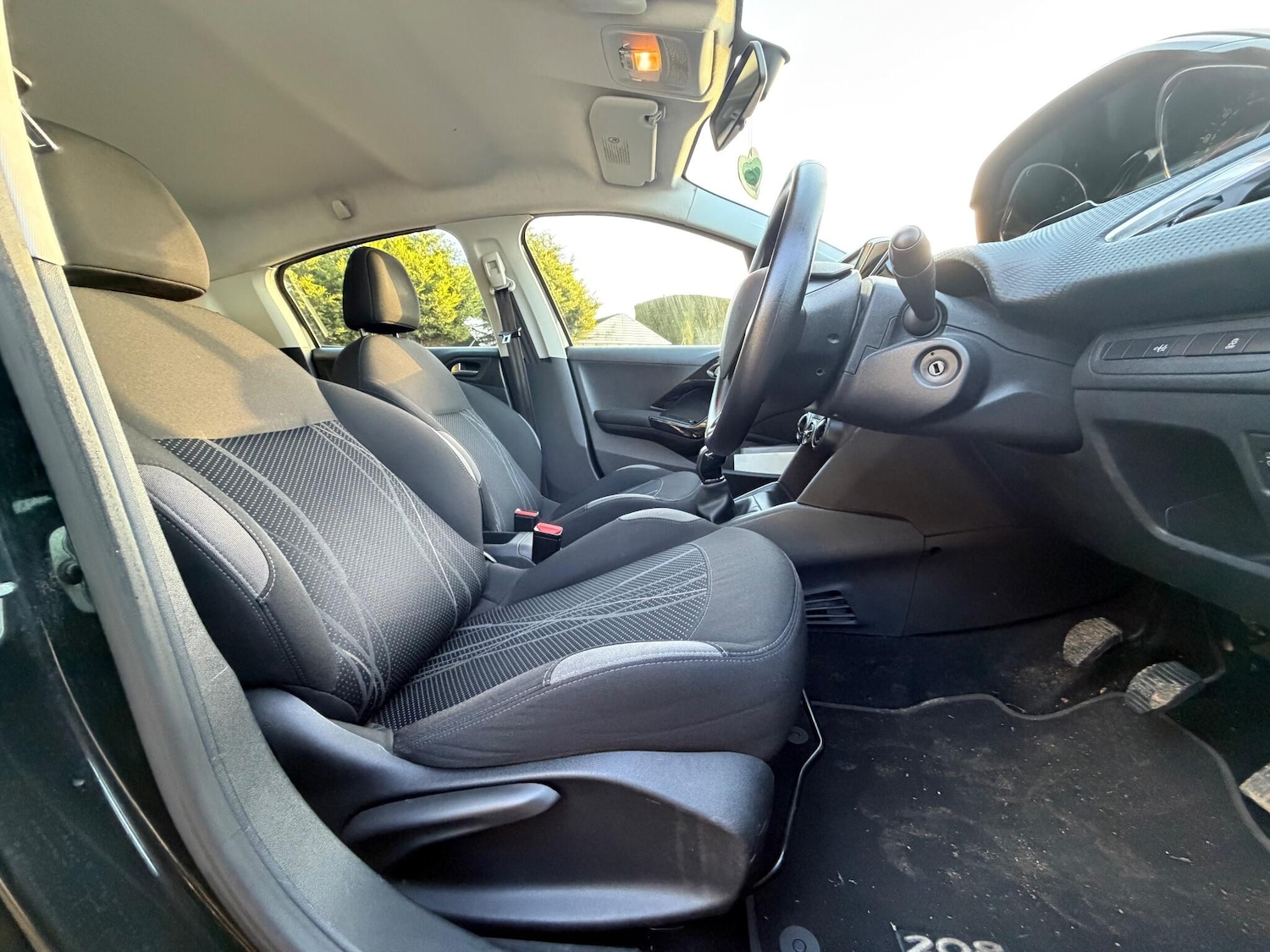 Used Peugeot 208 2013 for sale - 77016687: Photo 37