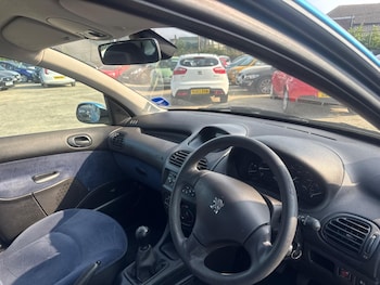 Used Peugeot 206 2002 for sale - 79304316: Photo