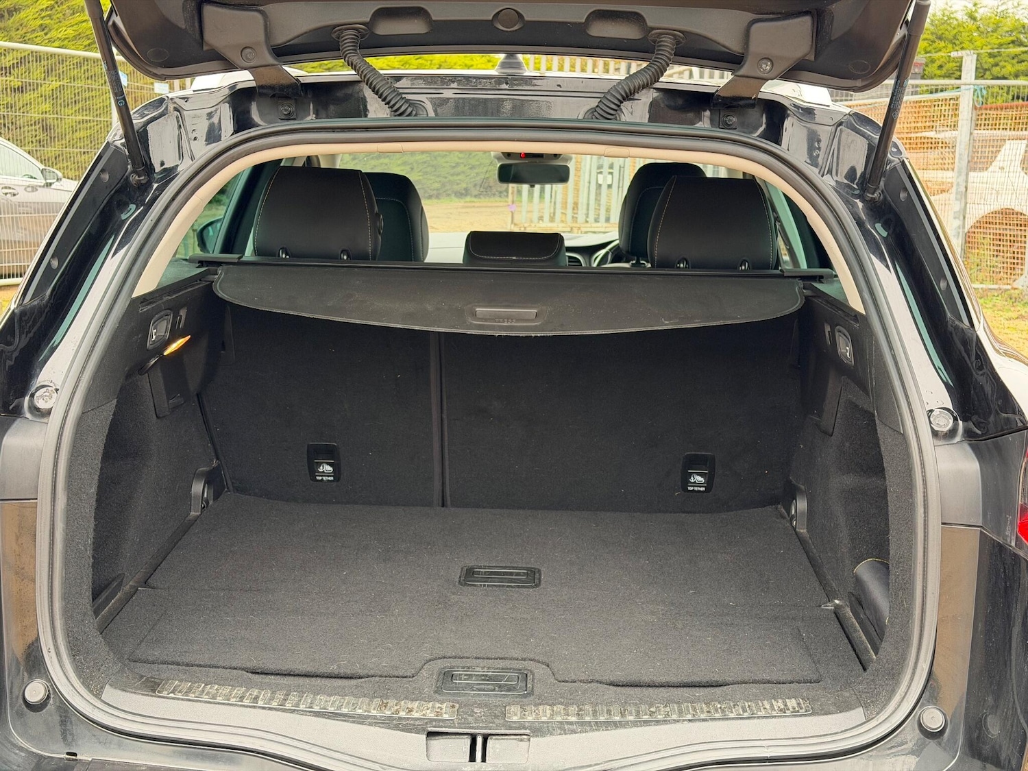 Used Renault Megane 2017 for sale - 76380851: Photo 18