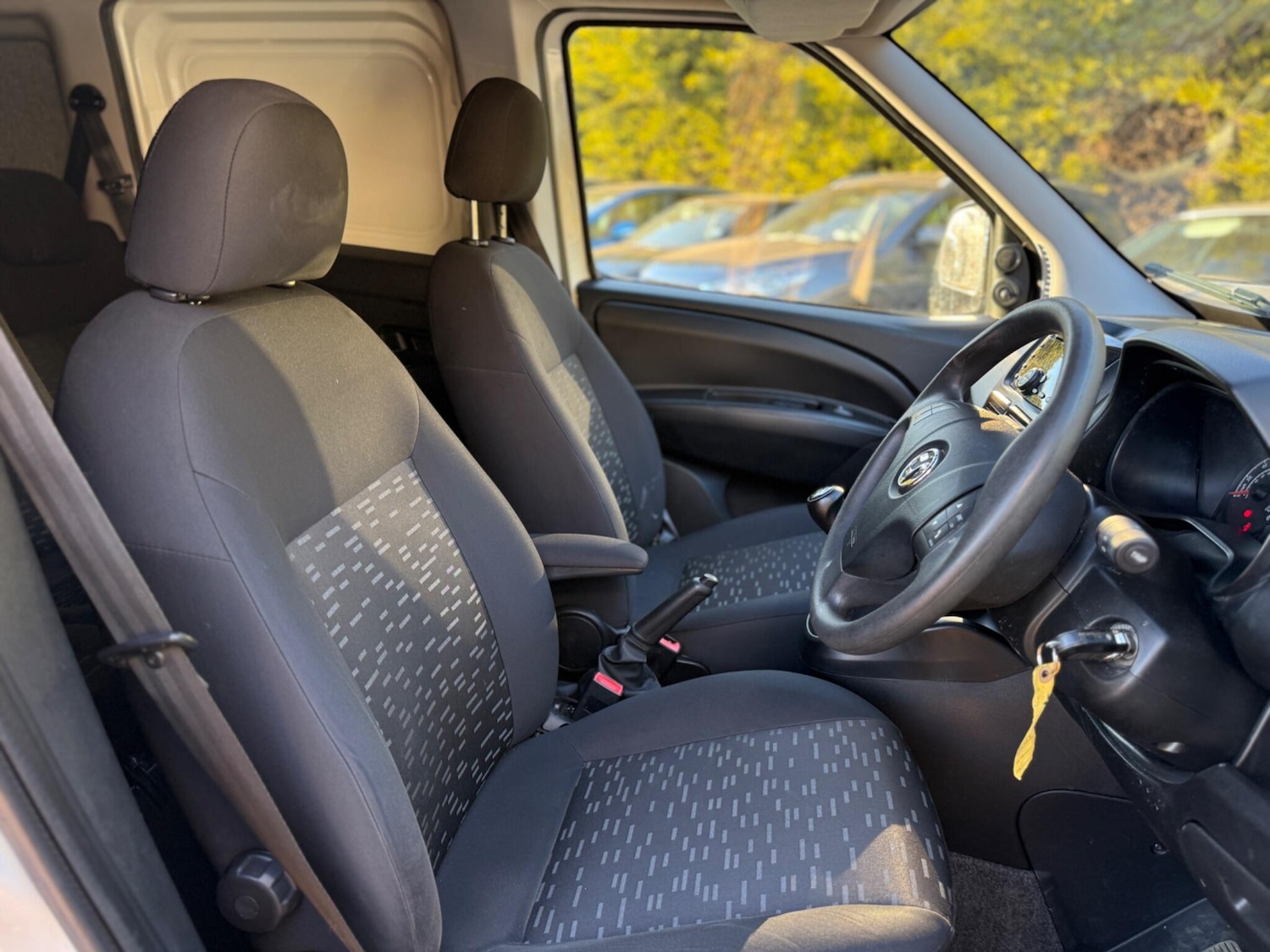 Used Vauxhall Combo 2014 for sale - 78147948: Photo 32