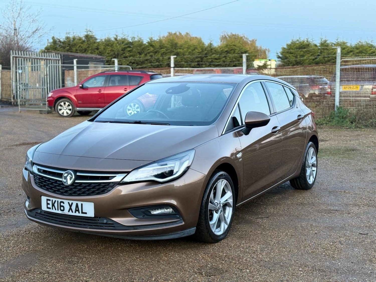 Used Vauxhall Astra 2016 for sale - 77799335: Photo 2