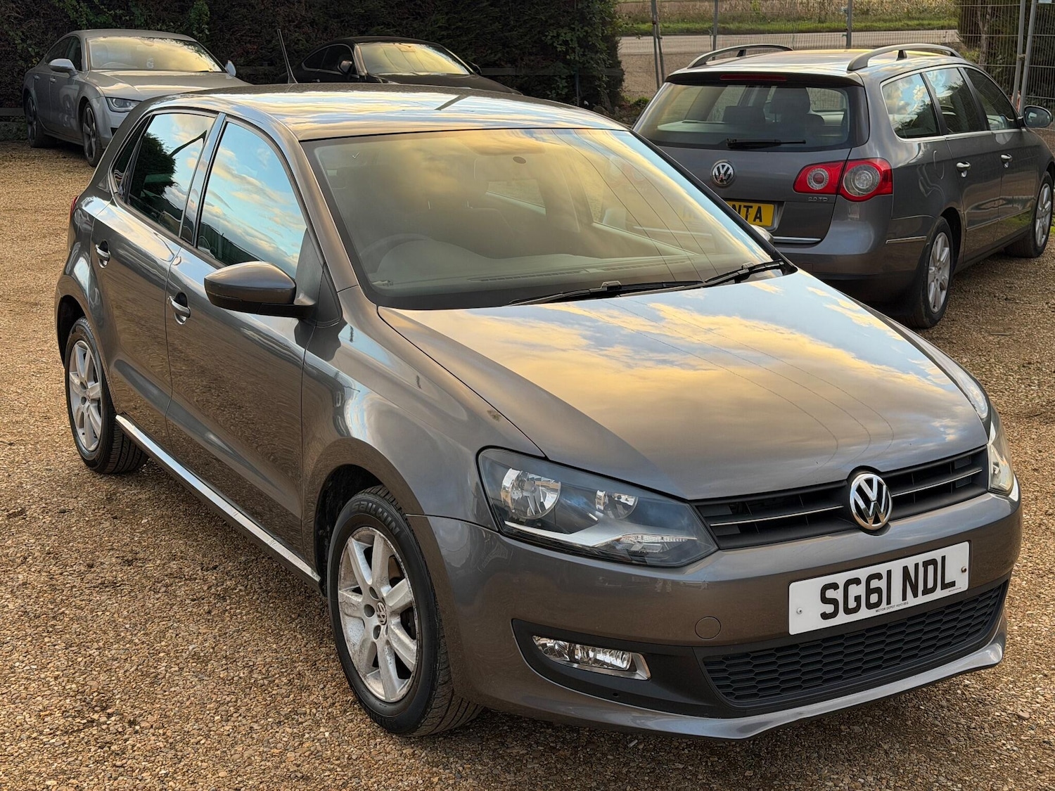Used Volkswagen Polo 2011 for sale - 76398589: Photo 2