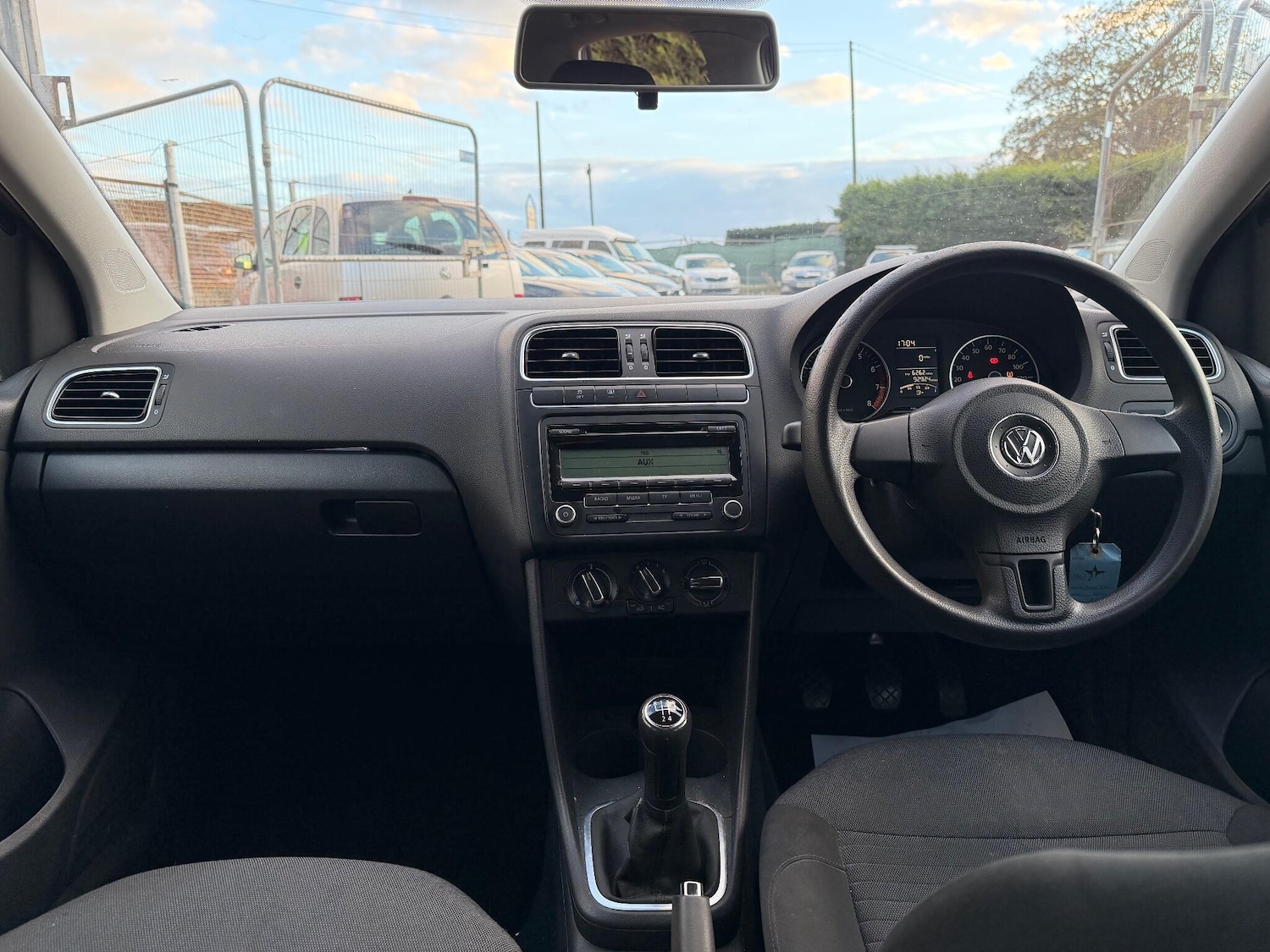 Used Volkswagen Polo 2011 for sale - 76398589: Photo 25