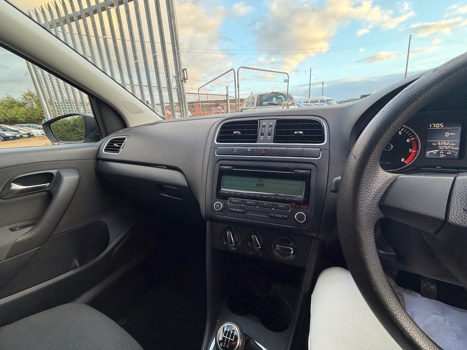 Used Volkswagen Polo 2011 for sale - 76398589: Photo 27