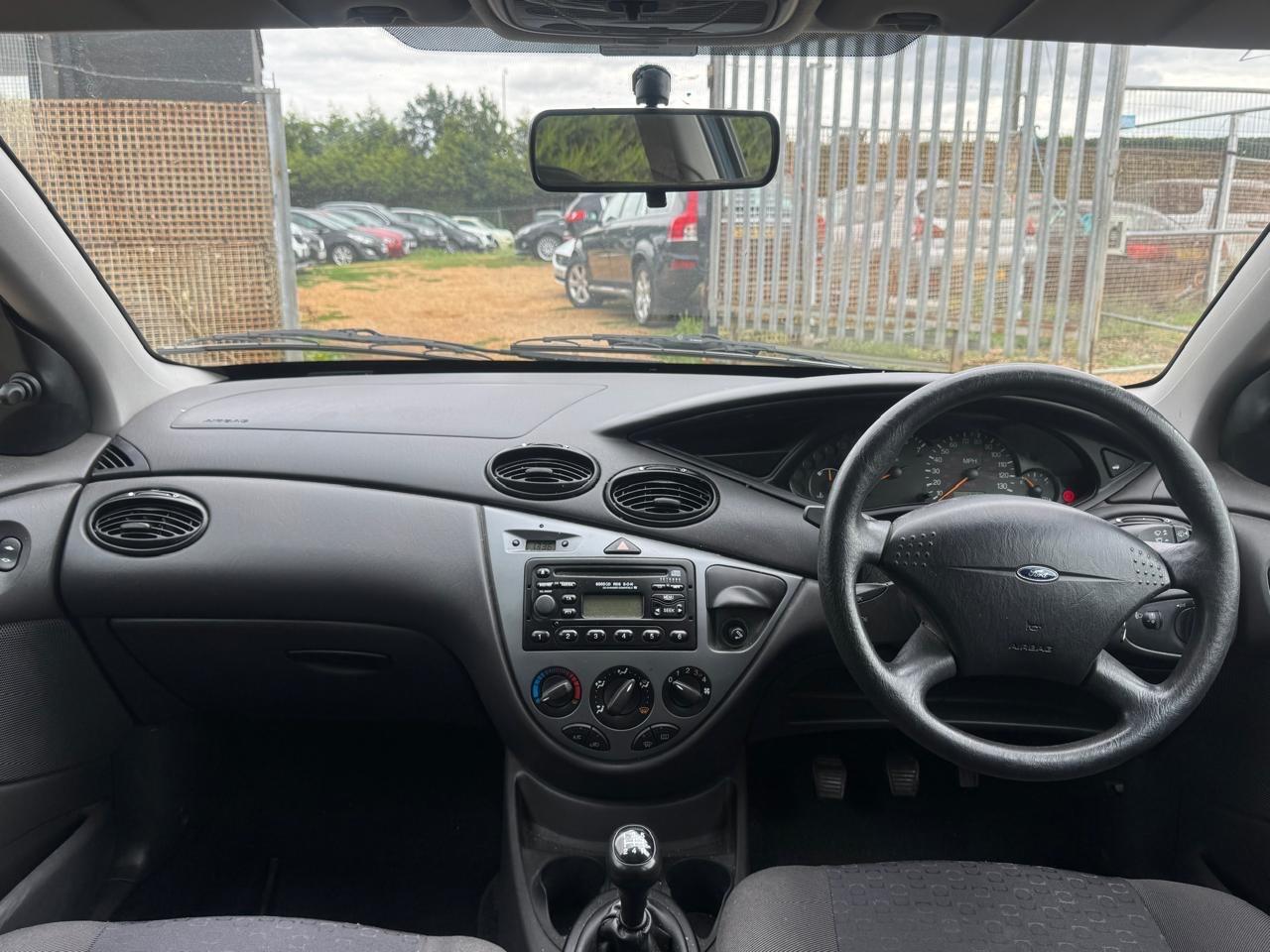 Used Ford Focus 2002 for sale - 76377772: Photo 15